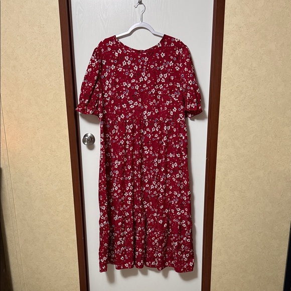 Dresses & Skirts - SHEIN Floral Red Dress Size 2XL